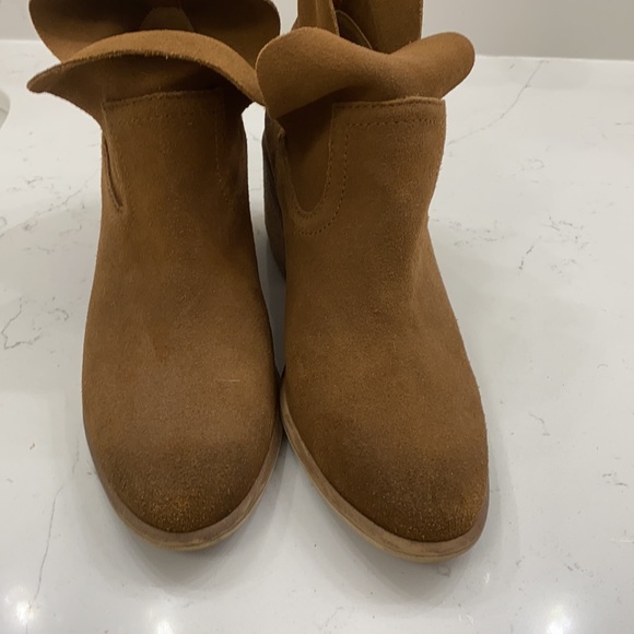 BP brown suede ankle bootie - 6 - Picture 3 of 4